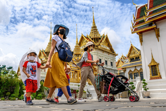 Thailand reopens its borders, kicking off tourism